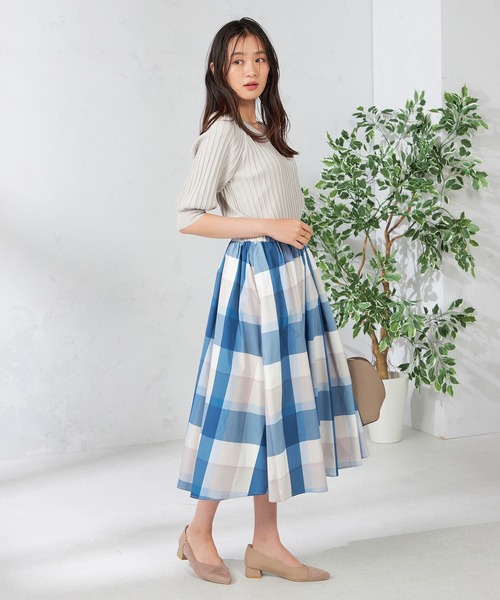 a.v.v(アーヴェヴェ)の「ローカットセパレートフラットパンプス(パンプス・レディース・ブラック/アイボリー/ボルドー・24.5/23.5/22.5)」の22枚目の写真