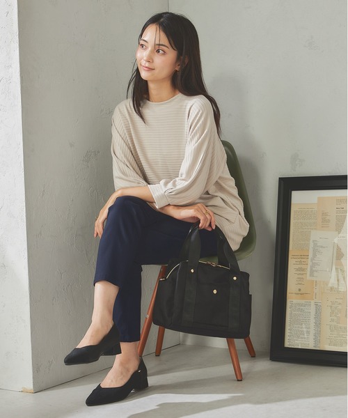 a.v.v(アーヴェヴェ)の「ローカットセパレートフラットパンプス(パンプス・レディース・ブラック/アイボリー/ボルドー・24.5/23.5/22.5)」の8枚目の写真