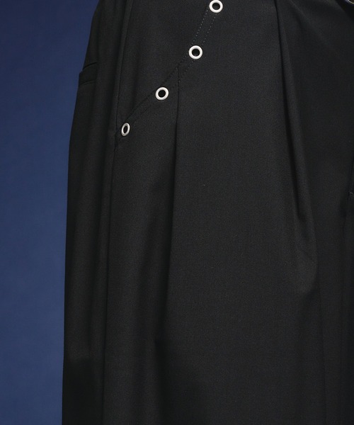 Adoon plain（アドーンプレーン）の「【セットアップ対応】Eyelet-Detail Assorted Two-Tuck Wide Slacks / ハトメデザインアソート2タックワイドスラックス（スラックス・メンズ・その他/チャコールグレー/ブラック/グレー・SMALL/LARGE/MEDIUM）」の14枚目の写真