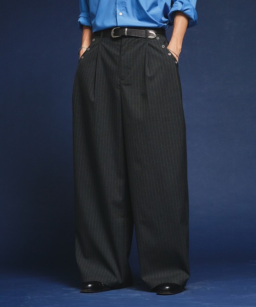 Adoon plain(アドーンプレーン)の「【セットアップ対応】Eyelet-Detail Two-Tuck Wide Slacks / ハトメデザイン2タックワイドスラックス(スラックス・メンズ・その他/チャコールグレー/ブラック/グレー/ブラウン・SMALL/LARGE/MEDIUM)」の7枚目の写真