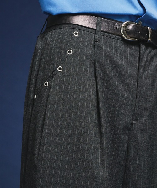Adoon plain(アドーンプレーン)の「【セットアップ対応】Eyelet-Detail Two-Tuck Wide Slacks / ハトメデザイン2タックワイドスラックス(スラックス・メンズ・その他/チャコールグレー/ブラック/グレー/ブラウン・SMALL/LARGE/MEDIUM)」の9枚目の写真