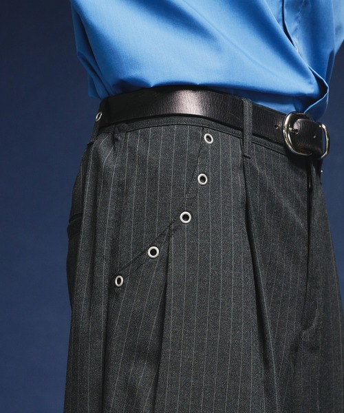 Adoon plain(アドーンプレーン)の「【セットアップ対応】Eyelet-Detail Two-Tuck Wide Slacks / ハトメデザイン2タックワイドスラックス(スラックス・メンズ・その他/チャコールグレー/ブラック/グレー/ブラウン・SMALL/LARGE/MEDIUM)」の10枚目の写真