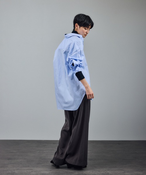 SALON adam et rope'(サロン アダム エ ロペ)の「コットンオックスウォッシュドシャツ(シャツ/ブラウス・レディース・サックスブルー/ベージュ系その他3・FREE)」の6枚目の写真