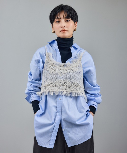 SALON adam et rope'(サロン アダム エ ロペ)の「コットンオックスウォッシュドシャツ(シャツ/ブラウス・レディース・サックスブルー/ベージュ系その他3・FREE)」の7枚目の写真
