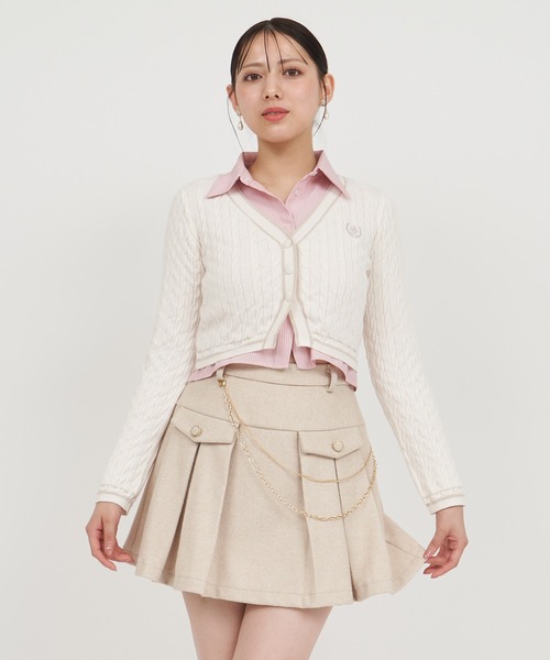 ROYAL PARTY(ロイヤルパーティー)の「オリジナルカレッジロゴシャツ付ケーブルニットカーデトップス(ニット/セーター・レディース・ブラック/オフホワイト/グレー・FREE)」の2枚目の写真