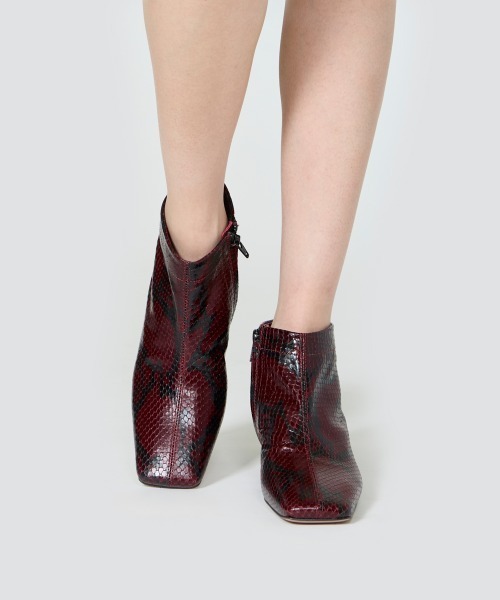 PELLICO（ペリーコ）の「NORA ショートブーツ 3.0cm PYTHON WINE（ブーツ・レディース・ボルドー・35/36/37/38/39）」の5枚目の写真