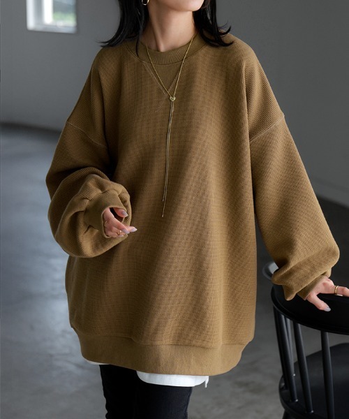 HUG.U(ハグユー)の「ワッフルスウェットプルオーバー(Tシャツ/カットソー・レディース・ブラック/カーキ/ダークブラウン/ダークネイビー/アイボリー/ピンク・FREE)」の2枚目の写真