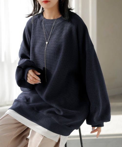 HUG.U(ハグユー)の「ワッフルスウェットプルオーバー(Tシャツ/カットソー・レディース・ブラック/カーキ/ダークブラウン/ダークネイビー/アイボリー/ピンク・FREE)」の5枚目の写真