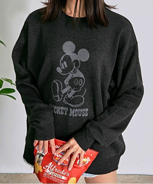 Disney（ディズニー）の「『DISNEY/ディズニー』MICKEY ジャガードニット（ニット/セーター・レディース・グレイッシュベージュ/サックスブルー/スミクロ/ネイビー・M/L/XL）」の2枚目の写真