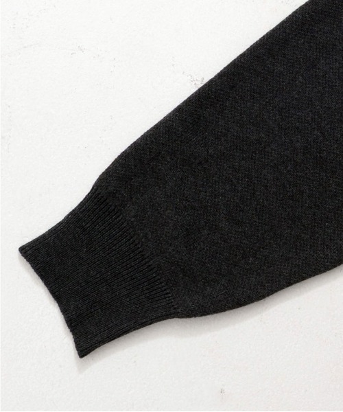 Disney（ディズニー）の「『DISNEY/ディズニー』MICKEY ジャガードニット（ニット/セーター・レディース・グレイッシュベージュ/サックスブルー/スミクロ/ネイビー・M/L/XL）」の5枚目の写真