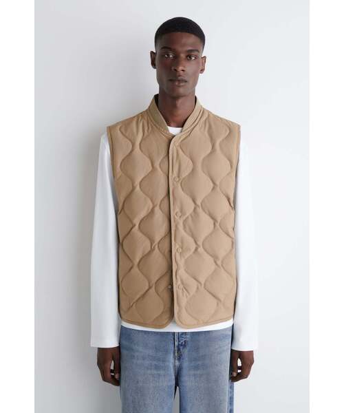 キルティングダウンジレ（ダウンベスト）｜COS（コス）のファッション