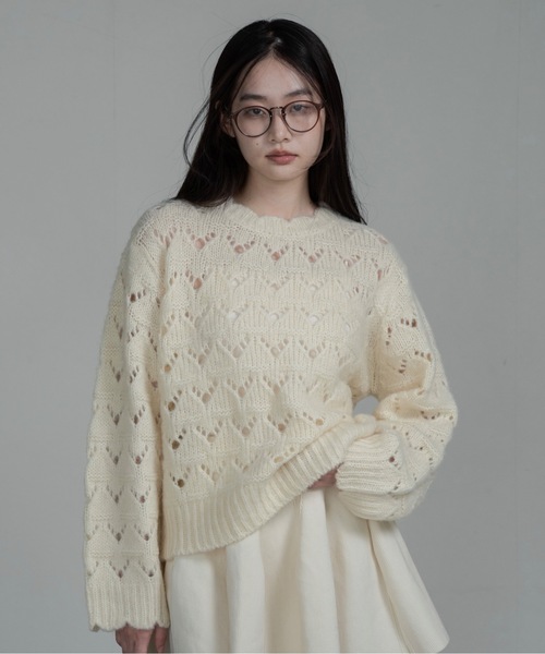 I_am（アイアム）の「openwork scallop knit pullover / オープンワークスカラップニットプルオーバー（ニット/セーター・レディース・グレー/アイボリー・FREE）」の2枚目の写真
