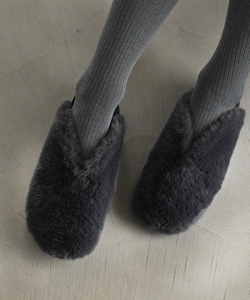 AmiAmi（アミアミ）の「2WAYファーバブーシュパンプス（その他シューズ・レディース・ブラック/グレー・LL/L/S/M）」の16枚目の写真