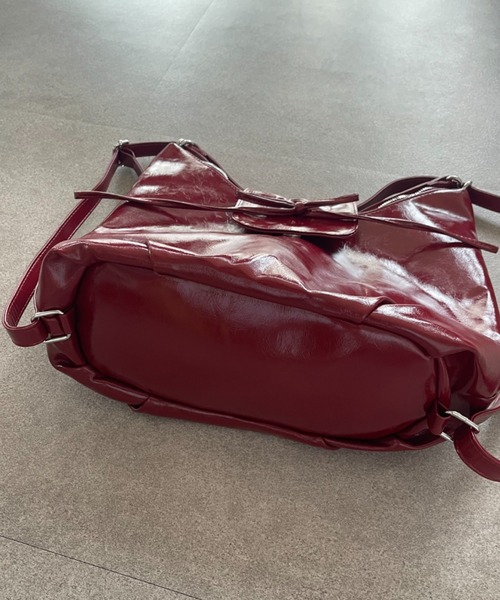 Mejoul（メジュール）の「【2WAY】ギャザーリボン リュック ショルダーレザー トートバッグ（ショルダーバッグ・レディース・シルバー/ブラック/レッド/ホワイト・F）」の14枚目の写真