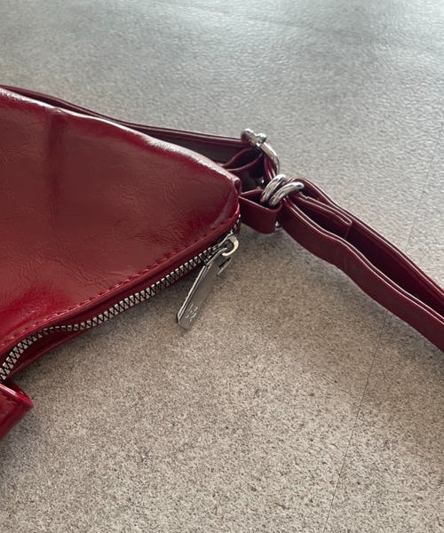 Mejoul（メジュール）の「【2WAY】ギャザーリボン リュック ショルダーレザー トートバッグ（ショルダーバッグ・レディース・シルバー/ブラック/レッド/ホワイト・F）」の11枚目の写真