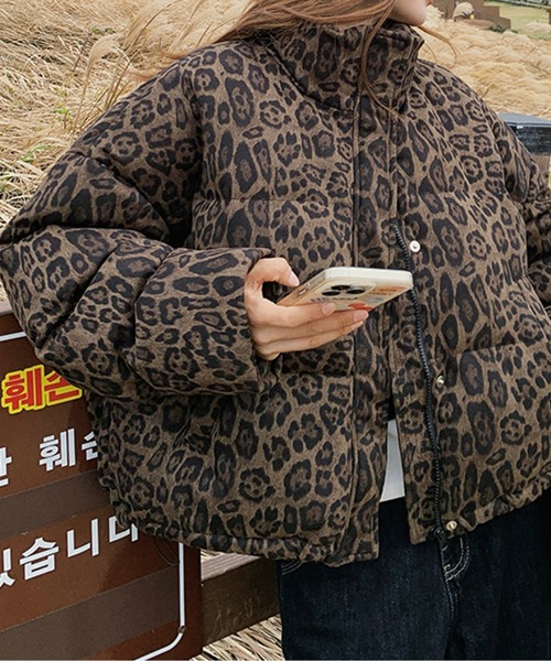 LUCPY(ラクピー)の「レオパード中綿ジャケット(その他アウター・レディース・ホワイト/ブラウン・SMALL/MEDIUM/LARGE)」の1枚目の写真