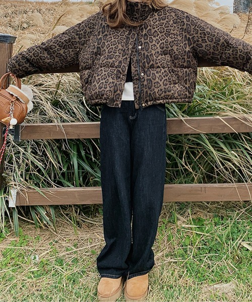 LUCPY(ラクピー)の「レオパード中綿ジャケット(その他アウター・レディース・ホワイト/ブラウン・SMALL/MEDIUM/LARGE)」の7枚目の写真