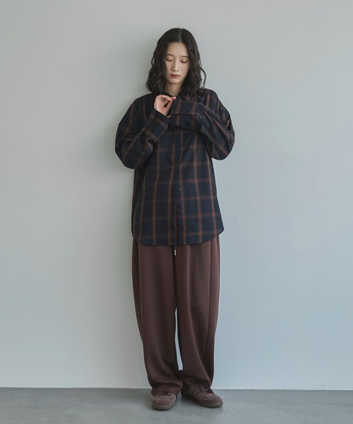 feepur(フェピュール)の「チェックオーバーシャツ(シャツ/ブラウス・レディース・オフホワイト/ネイビー・MEDIUM)」の9枚目の写真