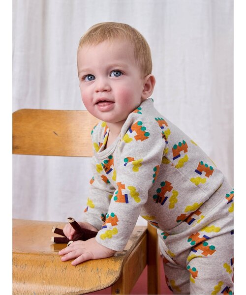 BOBO CHOSES（ボボショーズ）の「総柄Choo Chooボディースーツ【ベビー】（ロンパース・キッズ・ライトグレー・70/80）」の2枚目の写真