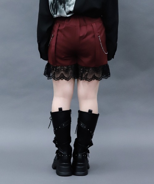 NIBBLE POISON(ニブルポイズン)の「レースフリルショートパンツ(その他パンツ・レディース・ブラック/ワイン/ネイビー・MEDIUM)」の6枚目の写真