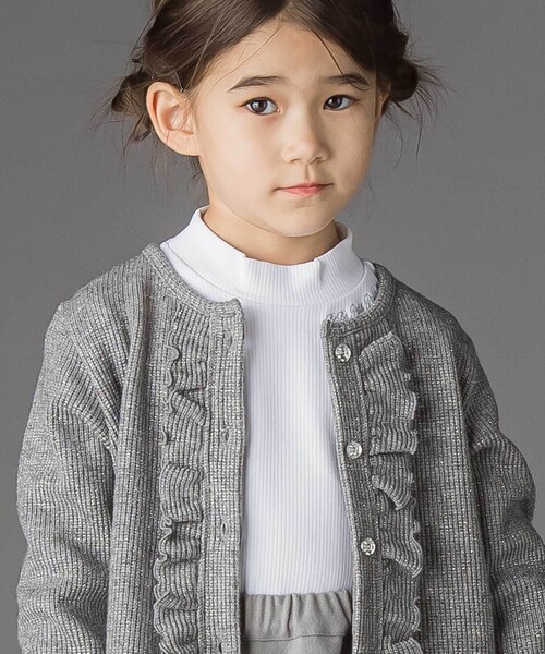 BeBe Petits Pois Vert（ベベプチポワヴェール）の「ラメニットフリルカーディガン（カーディガン/ボレロ・キッズ・ホワイト/グレー・110cm/130cm/140cm/120cm/150cm）」の9枚目の写真