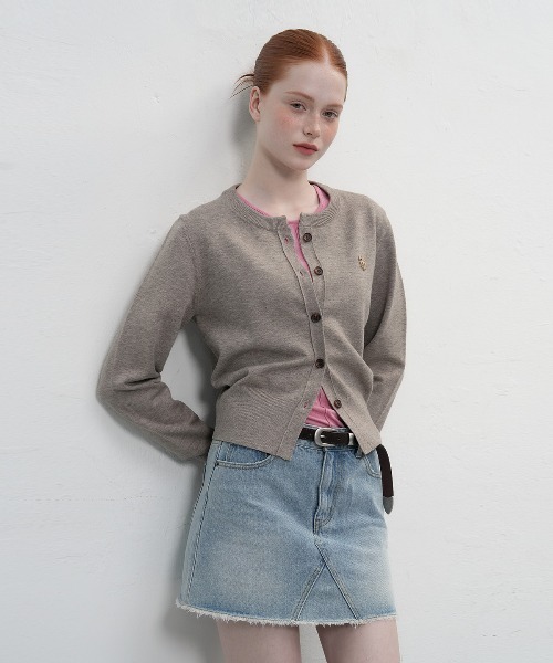 【GENERAL IDEA】ロゴ入りラウンドネック長袖カーディガン / ESSENTIAL CREW NECK CARDIGAN(カーディガン/ボレロ)|GENERAL IDEA(ジェネラルアイデア)