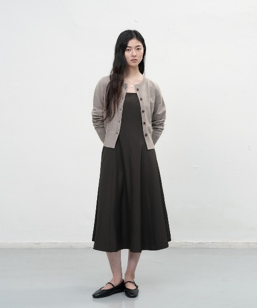 【GENERAL IDEA】ロゴ入りラウンドネック長袖カーディガン / ESSENTIAL CREW NECK CARDIGAN(カーディガン/ボレロ)|GENERAL IDEA(ジェネラルアイデア)