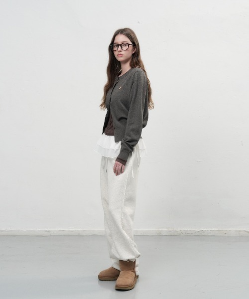 【GENERAL IDEA】ロゴ入りラウンドネック長袖カーディガン / ESSENTIAL CREW NECK CARDIGAN(カーディガン/ボレロ)|GENERAL IDEA(ジェネラルアイデア)