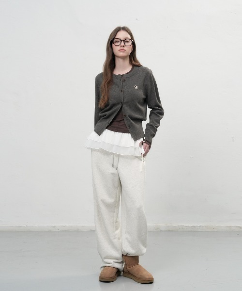 【GENERAL IDEA】ロゴ入りラウンドネック長袖カーディガン / ESSENTIAL CREW NECK CARDIGAN(カーディガン/ボレロ)|GENERAL IDEA(ジェネラルアイデア)