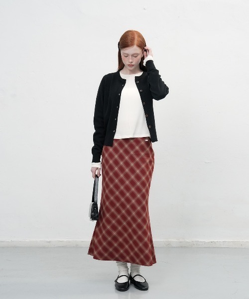 GENERAL IDEA（ジェネラルアイデア）の「essential crew neck cardigan ロゴ入りラウンドネック長袖カーディガン（カーディガン/ボレロ・レディース・グレー/ブラック/パープル/ネイビー/オートミール/チャコール/レッド/キャメル/ホワイト・L/M/S/XS）」の22枚目の写真