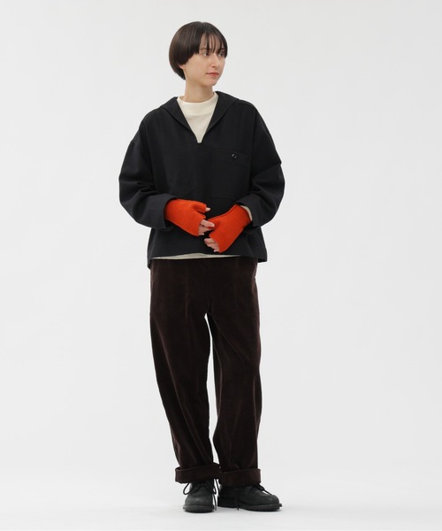 MHL.（エムエイチエル）の「FELTED DRY WOOL（手袋・レディース・ダークブラウン/オフホワイト/オレンジ・FREE）」の13枚目の写真