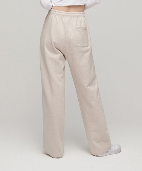 MUSINSA STANDARD WOMAN（ムシンサスタンダードウーマン）の「ウィメンズリラックスドラウンジスウェットパンツ[ヘザーベージュ]（スウェットパンツ・レディース・その他・SMALL/MEDIUM/LARGE）」の2枚目の写真