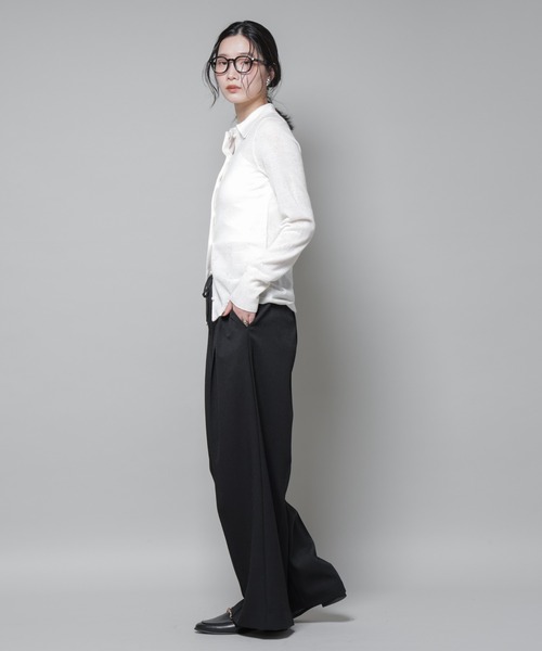 NANO universe（ナノユニバース）の「ストレッチサージピンタックイージーワイドパンツ(セットアップ可)（スラックス・レディース・グレー/ベージュ/ブラック・S/M）」の22枚目の写真