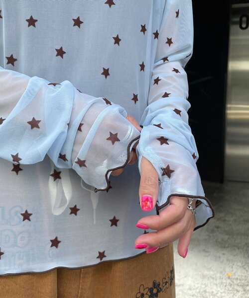 HELLO.SANFRANCISCO(ハローサンフランシスコ)の「【HELLO.SANFRANCISCO/ハローサンフランシスコ】フロッキー星柄シアートップス(Tシャツ/カットソー・レディース・イエロー/ブラック/サックスブルー・ONE SIZE)」の22枚目の写真
