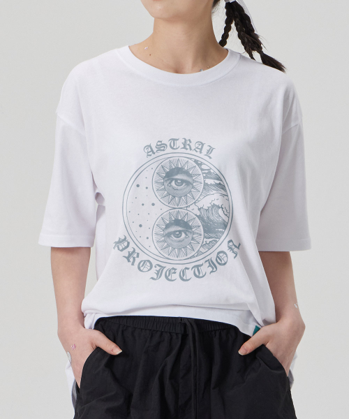 ASTRAL PROJECTION（アストラルプロジェクション）の「[ミスティックアイ]コットンルーズフィット半袖Tシャツ_ホワイト（Tシャツ/カットソー・メンズ・その他・MEDIUM/LARGE/X-LARGE/XX-LARGE）」の3枚目の写真