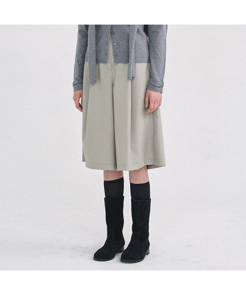 MICANE(ミケーネ)の「ヒューワイドバミューダパンツ(その他パンツ・レディース・ベージュ/ブラック・X-LARGE/XX-LARGE/X-SMALL/SMALL/MEDIUM/LARGE)」の2枚目の写真