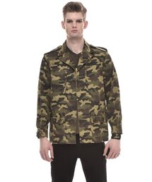 COME（シーオーエムイー）の「HONEY MOON EMBROIDERED COTTON-TWILL FIELD JACKET (CAMOUFLAGE)（ミリタリージャケット）」