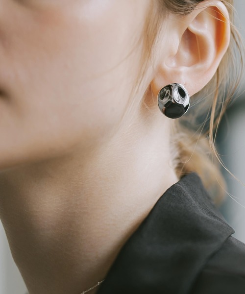 Ops.(オプス)の「ピアス 金属アレルギー対応 シルバー925 ゴールド 【Iverqua イヴェルカ】(ピアス(両耳用)・レディース・シルバー/ゴールド・ONE SIZE)」の2枚目の写真