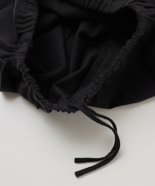UNFOLLOW（アンフォロー）の「【FOLL / フォル】washed wool cotton knee tuck pants（スラックス・メンズ・グレー・3/2）」の4枚目の写真