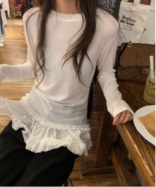 Vini（ヴィニ）の「フリルヘムトップス（Tシャツ/カットソー・レディース・ブラック/ホワイト・MEDIUM）」の3枚目の写真