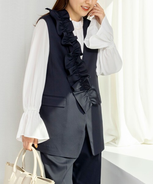 NOLLEY’S（ノーリーズ）の「《セットアップ対応》ウォッシャブルジョーゼットフリル付きマルチWAYジレ（ベスト・レディース・ネイビー/アイボリー・38）」の10枚目の写真