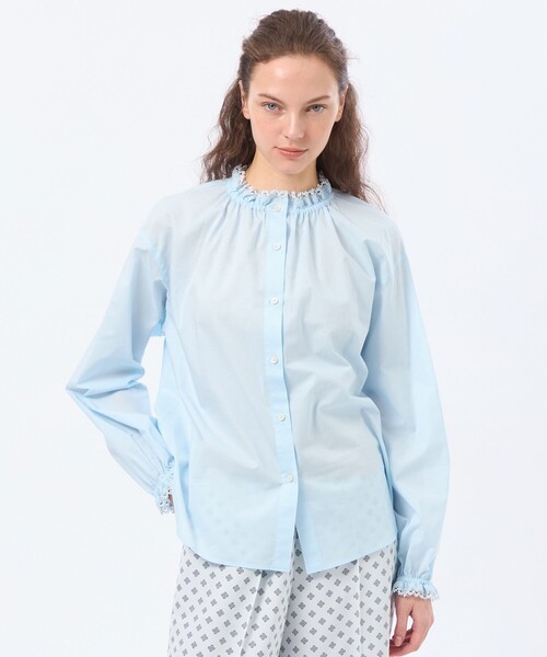 MACKINTOSH PHILOSOPHY（ﾏｯｷﾝﾄｯｼｭ ﾌｨﾛｿﾌｨｰ）の「【LEE4月号/蛯原友里さん着用】レースコンビブラウス（シャツ/ブラウス・レディース・オフホワイト/ブルー・36/38）」の2枚目の写真