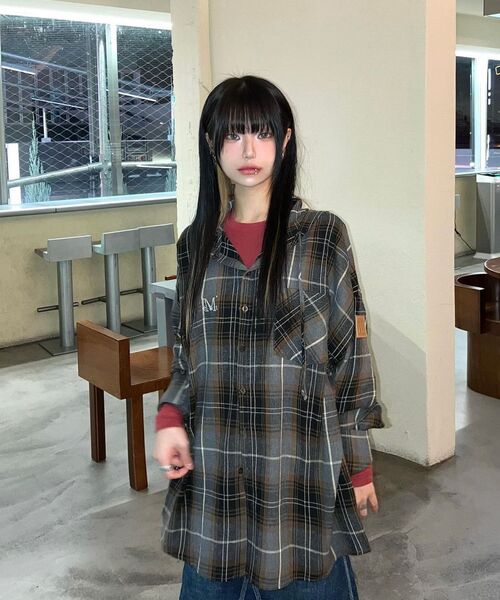 MUCENT(ムセント)の「アイコニックチェックフードシャツ(成人男女共用)(シャツ/ブラウス・レディース・ブラウン・FREE)」の7枚目の写真