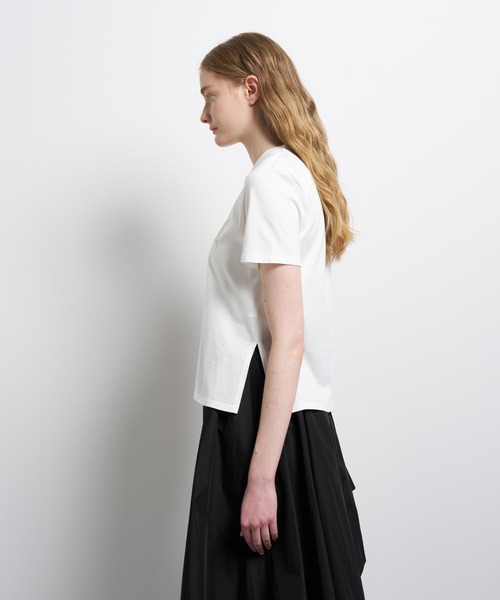 LANVIN en Bleu（ランバンオンブルー）の「ワンポイントスクエアロゴTシャツ（Tシャツ/カットソー・レディース・ブラック/ベージュ/チャコールグレー/ピンク/オフホワイト・38）」の8枚目の写真