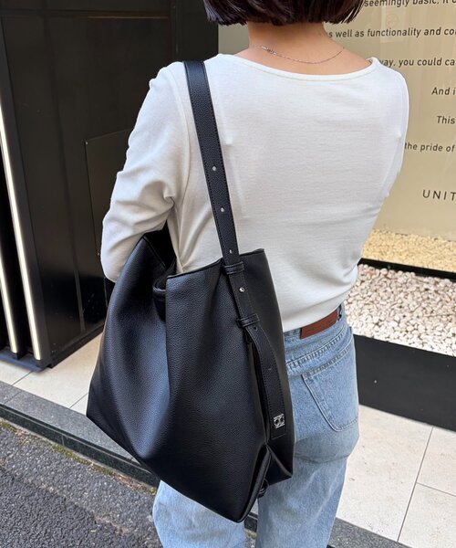 CAPRICIEUX LE'MAGE（カプリシューレマージュ）の「2WAYワンハンドルバッグ（ショルダーバッグ・レディース・ブラウン/ブラック/ライトベージュ・FREE）」の8枚目の写真