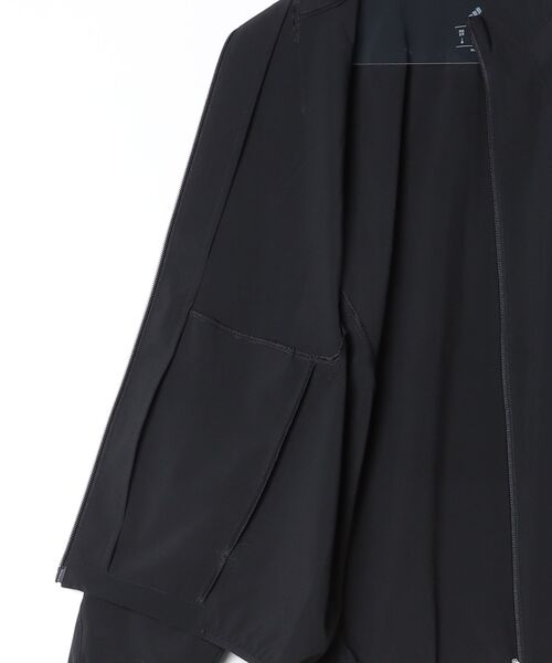 adidas（アディダス）の「トレーニング エッセンシャルズ プラス ルーズフィット ストレッチ ウーブン ジャケット / アディダス adidas（その他アウター・レディース・ブラック・XX-LARGE/LARGE/MEDIUM/SMALL/X-LARGE）」の7枚目の写真