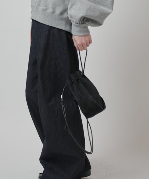 ITTI(イッチ)の「HERRIE KINCHAKU POUCH - GPM / MOSSA LDN(ショルダーバッグ・メンズ・ブラック/キャメル・FREE)」の16枚目の写真
