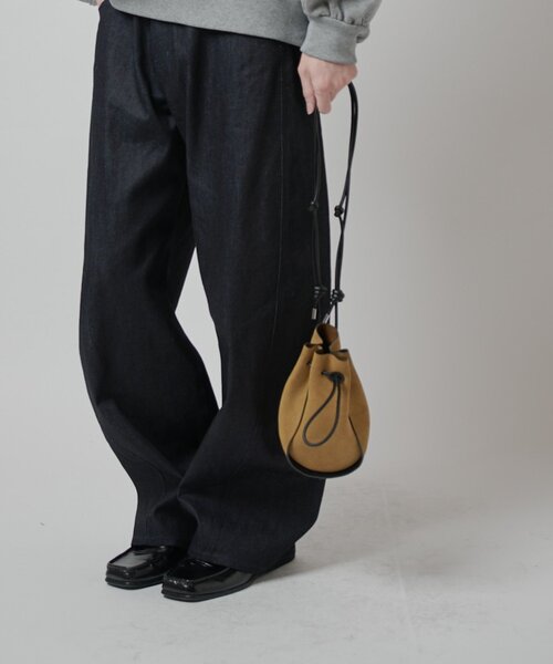 ITTI(イッチ)の「HERRIE KINCHAKU POUCH - GPM / MOSSA LDN(ショルダーバッグ・メンズ・ブラック/キャメル・FREE)」の18枚目の写真