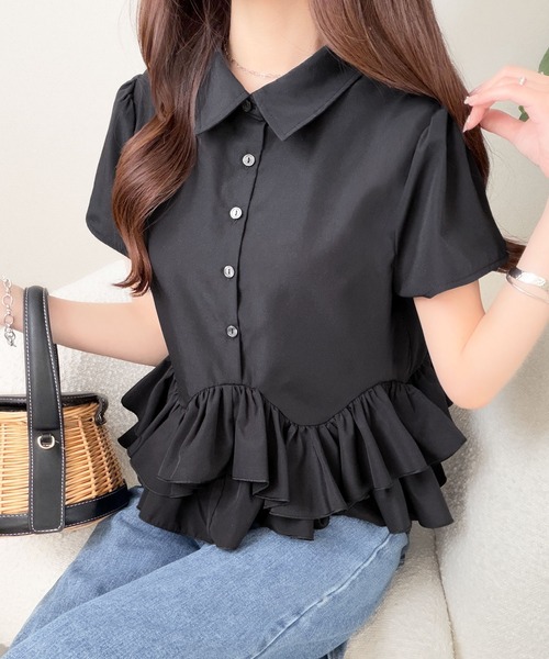 mily bilet（ミウィビレット）の「【mily bilet】360度どこから見ても可愛い！華奢見えが叶う♪無地＆ストライプ襟付き裾ダブルフリルシャツ(半袖)（シャツ/ブラウス・レディース・オフホワイト/ブルー系/ブラック・MEDIUM/SMALL/LARGE/X-LARGE）」の7枚目の写真