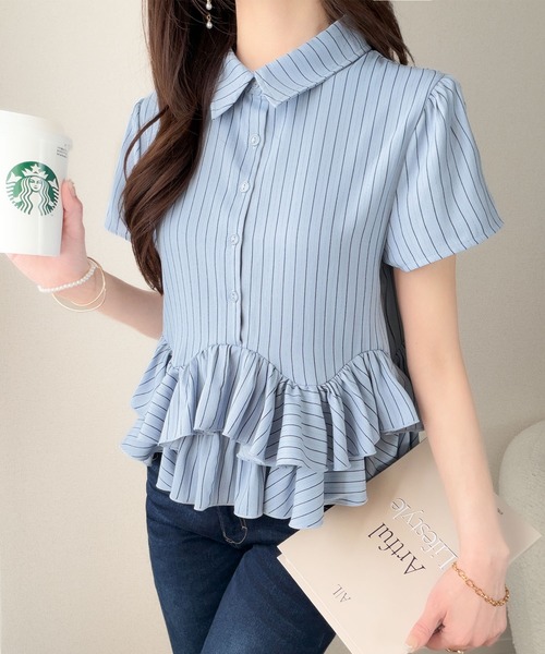 mily bilet（ミウィビレット）の「【mily bilet】360度どこから見ても可愛い！華奢見えが叶う♪無地＆ストライプ襟付き裾ダブルフリルシャツ(半袖)（シャツ/ブラウス・レディース・オフホワイト/ブルー系/ブラック・MEDIUM/SMALL/LARGE/X-LARGE）」の21枚目の写真